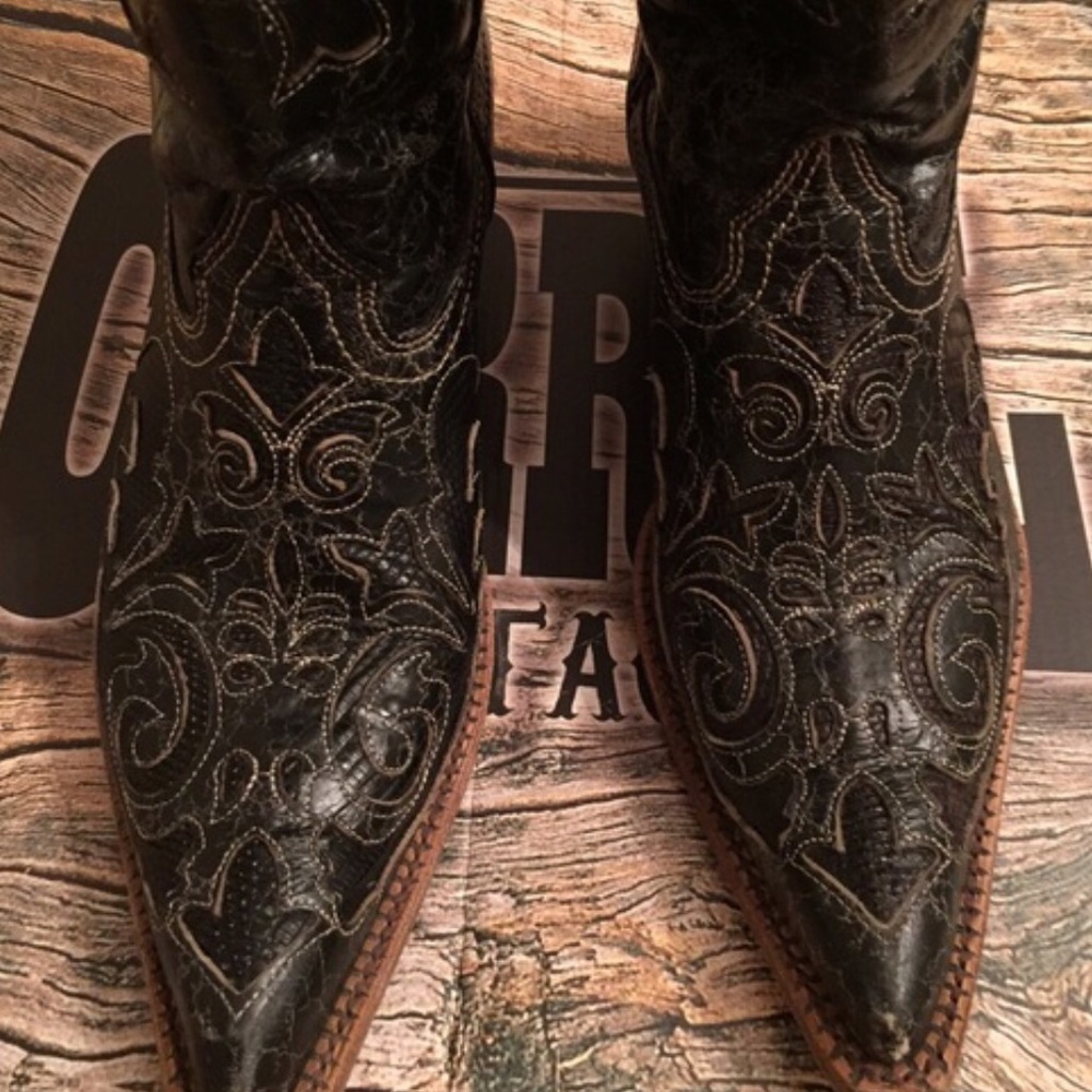 Black Corral Boots...SEXY!